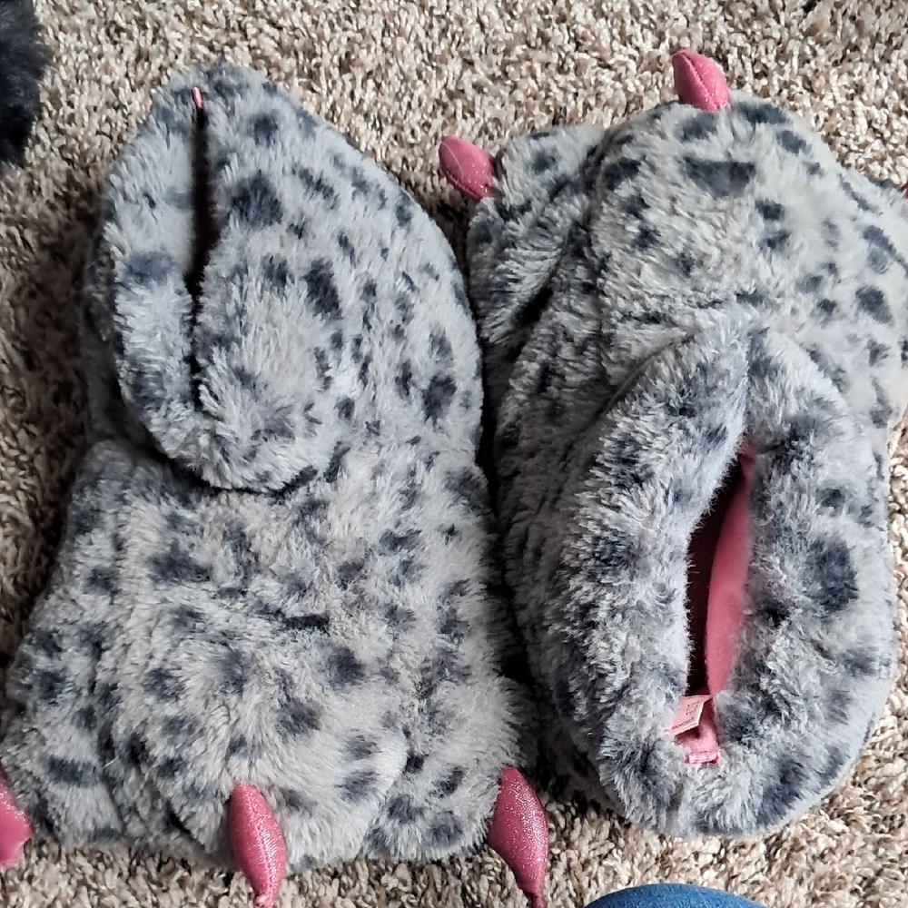 wonder nation Gray Leopard Print Plush Slippers with Pink Accents